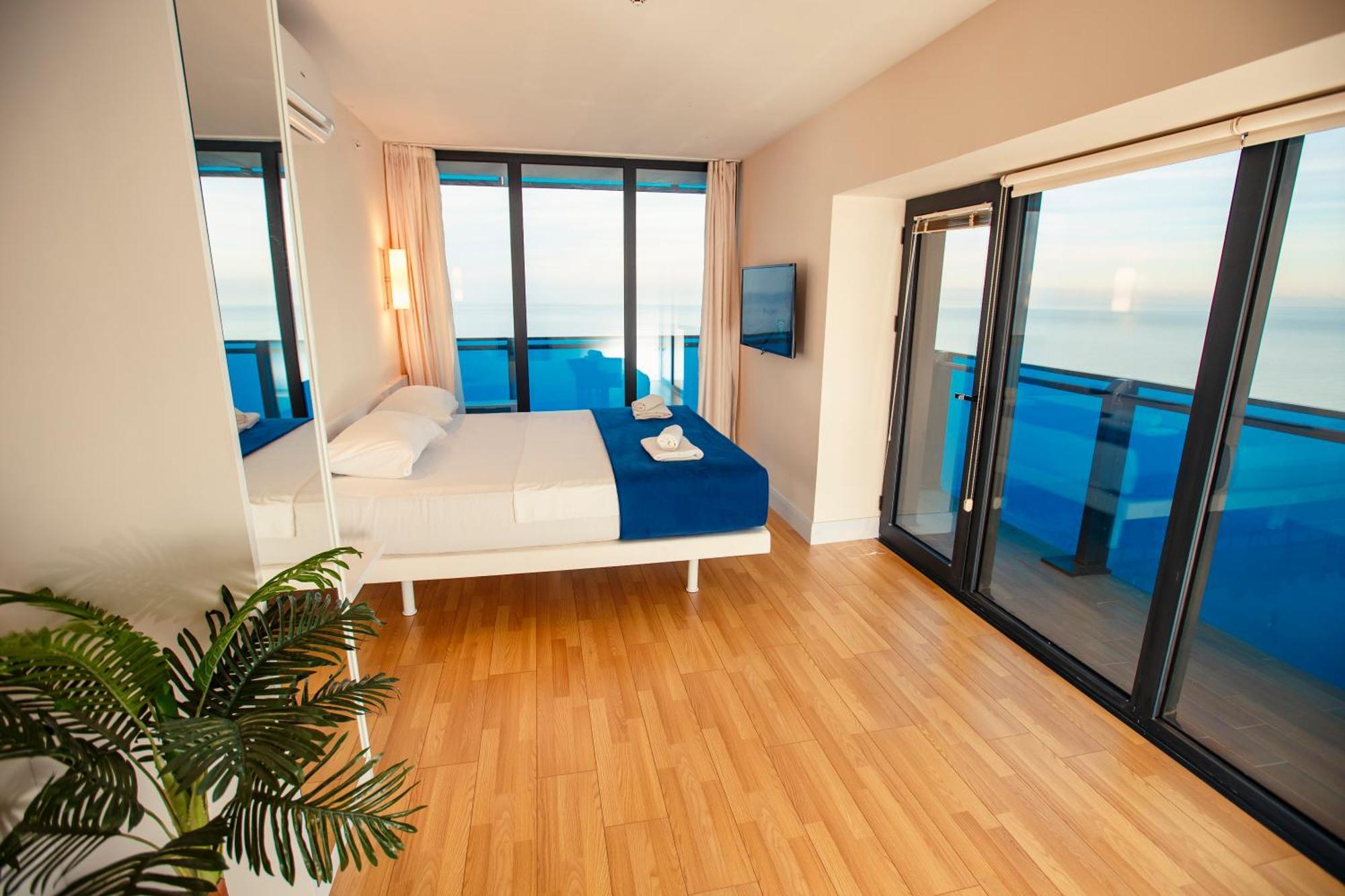 Panorama Orbi Beach Resort Center Suite Batumi Bagian luar foto
