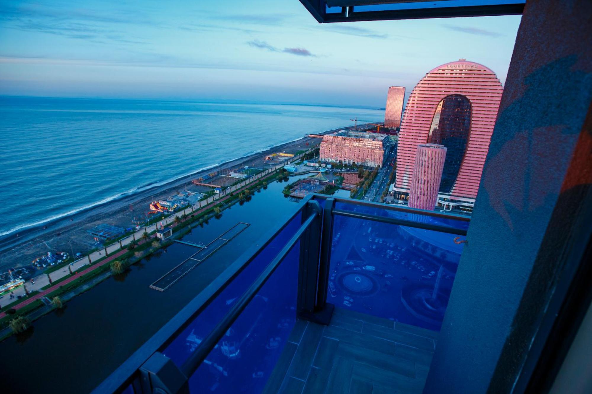 Panorama Orbi Beach Resort Center Suite Batumi Bagian luar foto