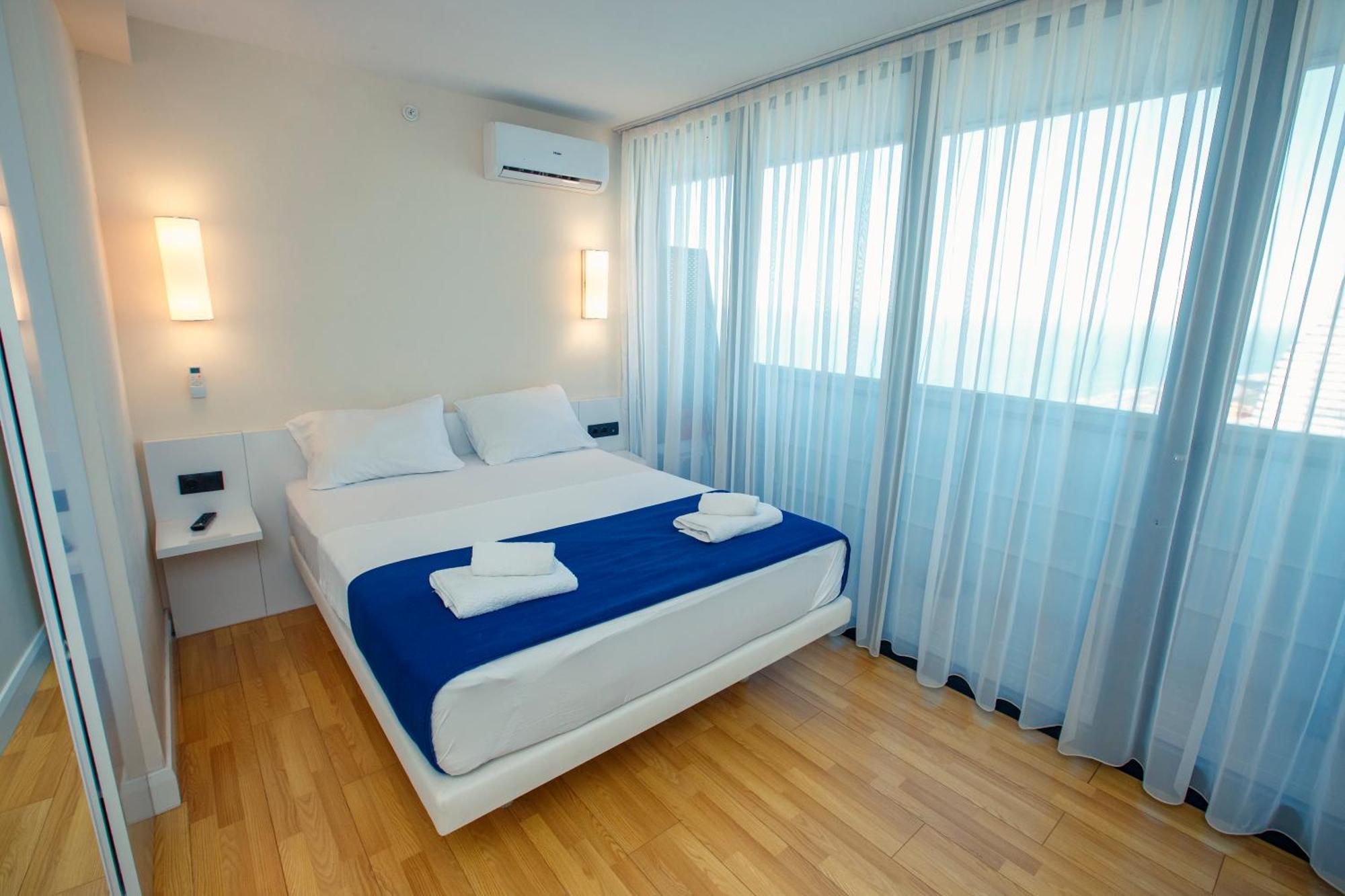 Panorama Orbi Beach Resort Center Suite Batumi Bagian luar foto