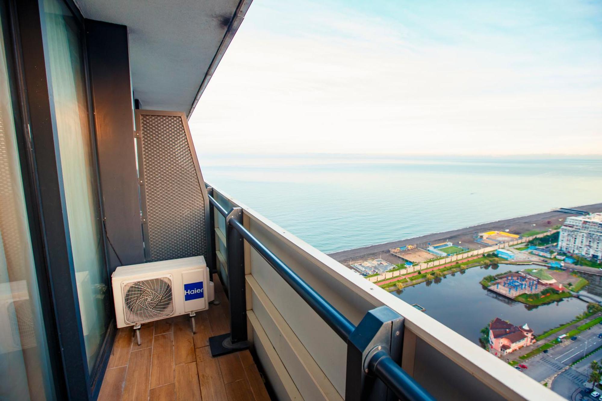Panorama Orbi Beach Resort Center Suite Batumi Bagian luar foto