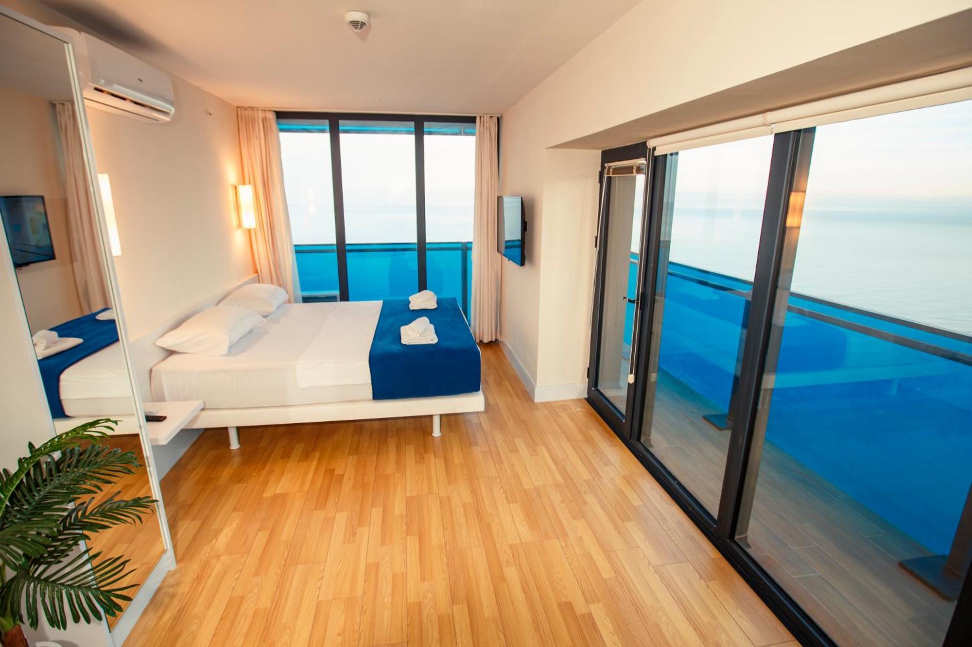 Panorama Orbi Beach Resort Center Suite Batumi Bagian luar foto