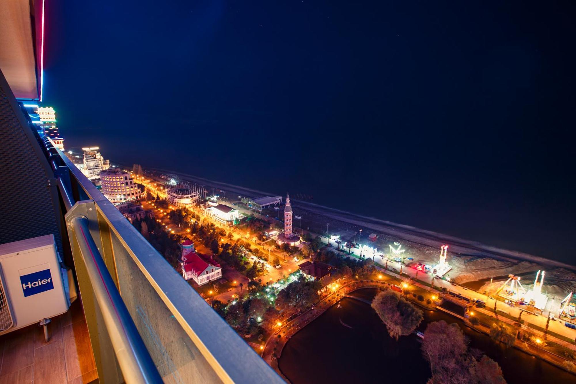 Panorama Orbi Beach Resort Center Suite Batumi Bagian luar foto
