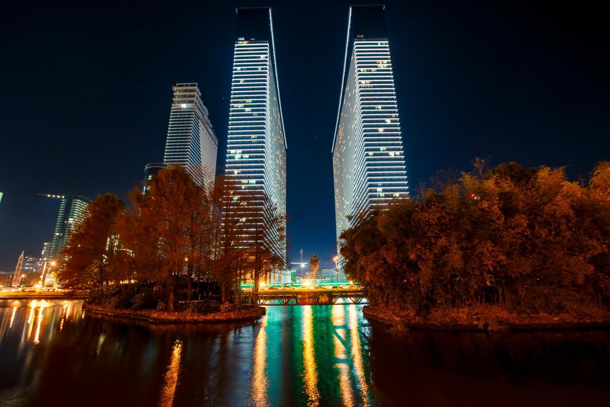 Panorama Orbi Beach Resort Center Suite Batumi Bagian luar foto