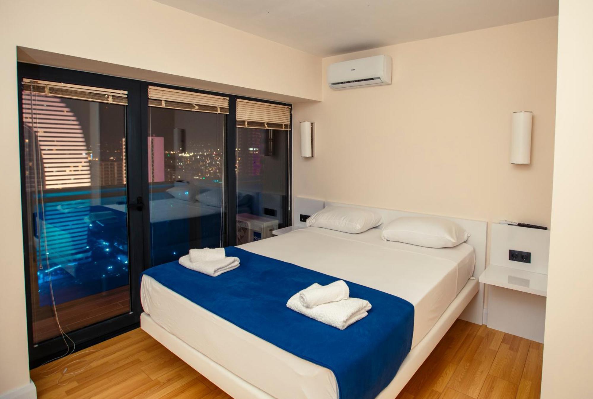 Panorama Orbi Beach Resort Center Suite Batumi Bagian luar foto