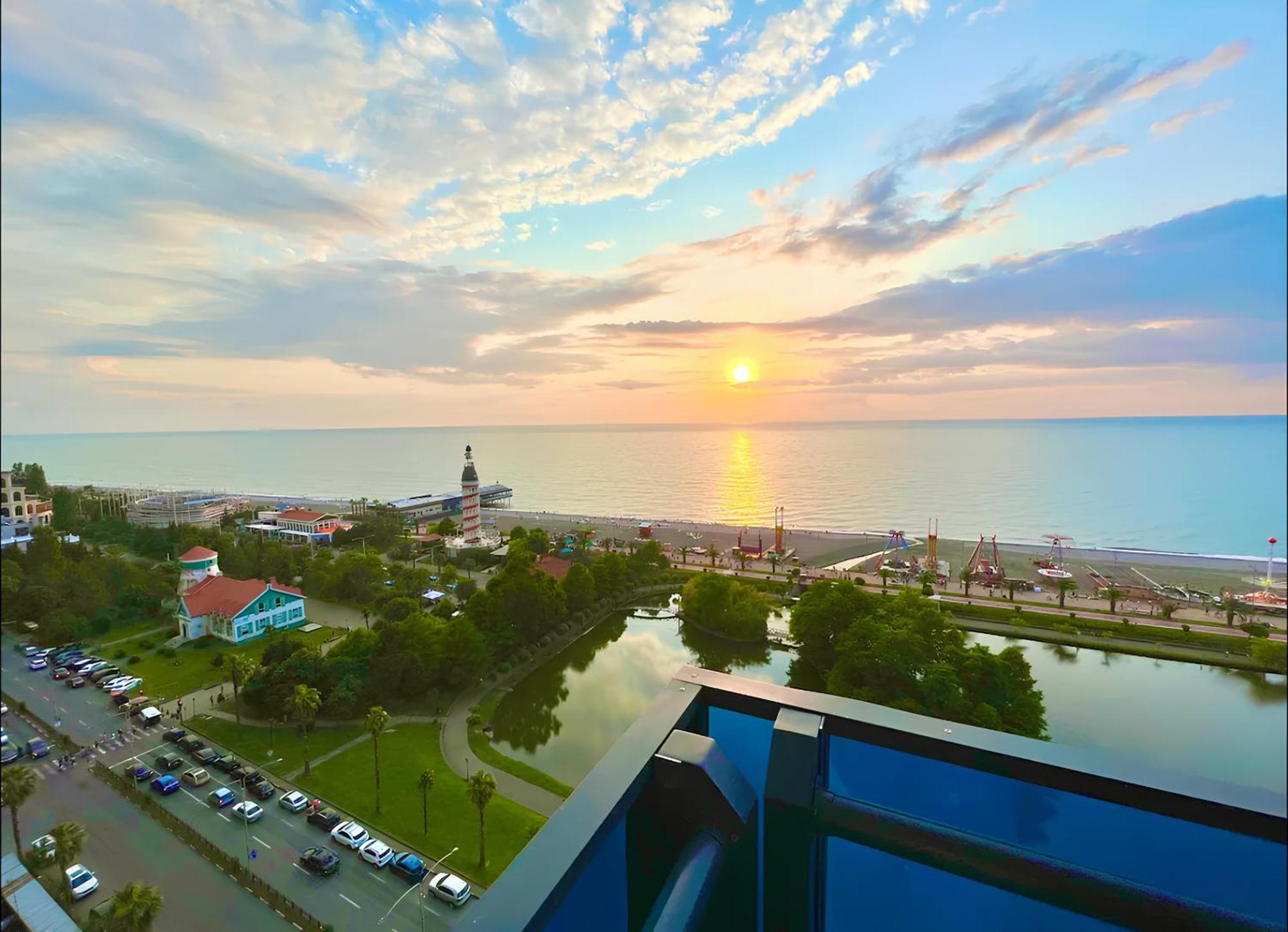 Panorama Orbi Beach Resort Center Suite Batumi Bagian luar foto